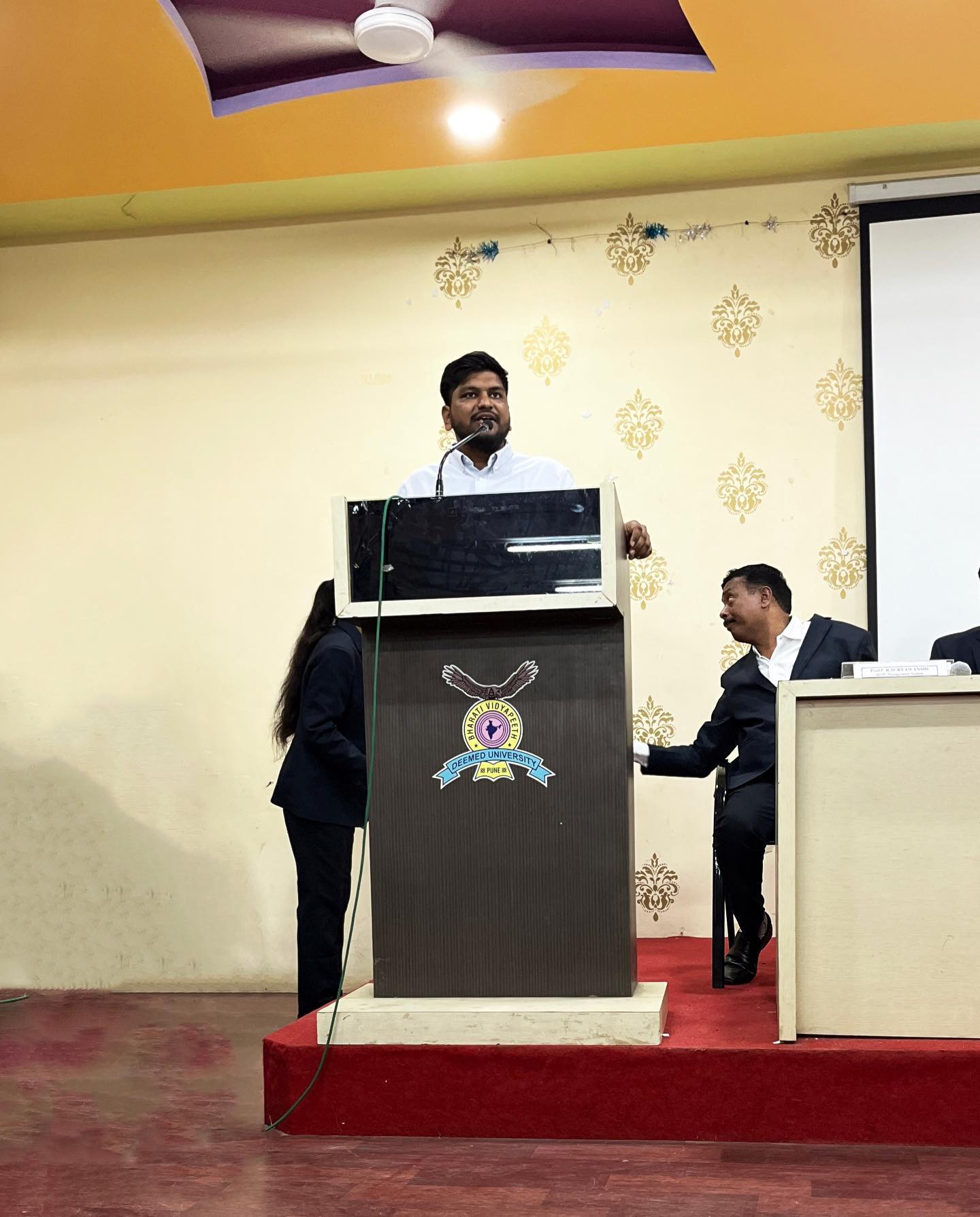 Bharati Vidyapeeth’s Management College, Solapur to address MBA & MCA Students